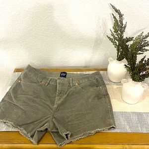 GAP green corduroy shorts